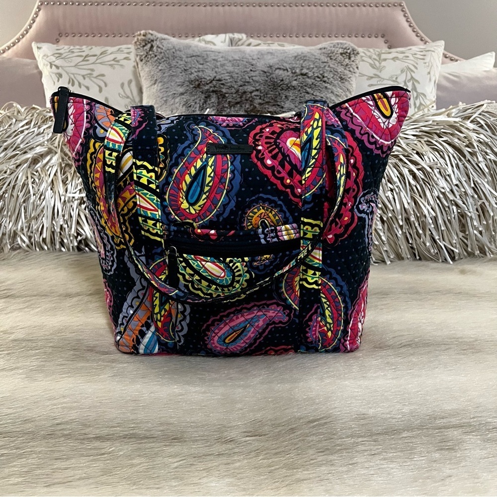 VERA BRADLEY Twilight Paisley Villager Tote Black Pink Blue Bohemian Quilted - Picture 1 of 14